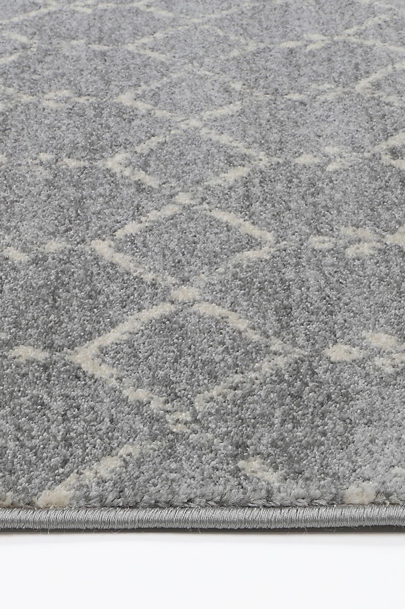 delicate-cassiday-grey-ivory-rug 200x290 - TRENDZ