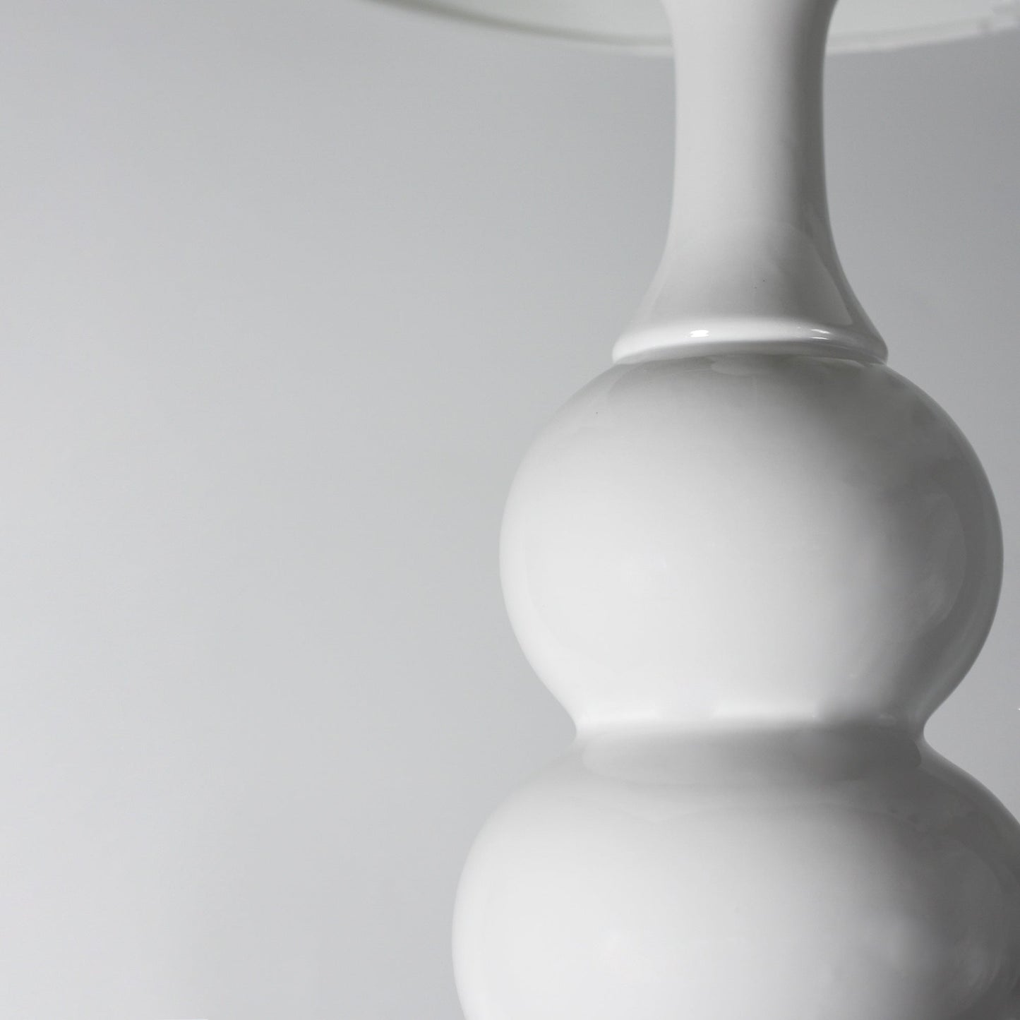 Pattery Barn Table Lamp - White - TRENDZ