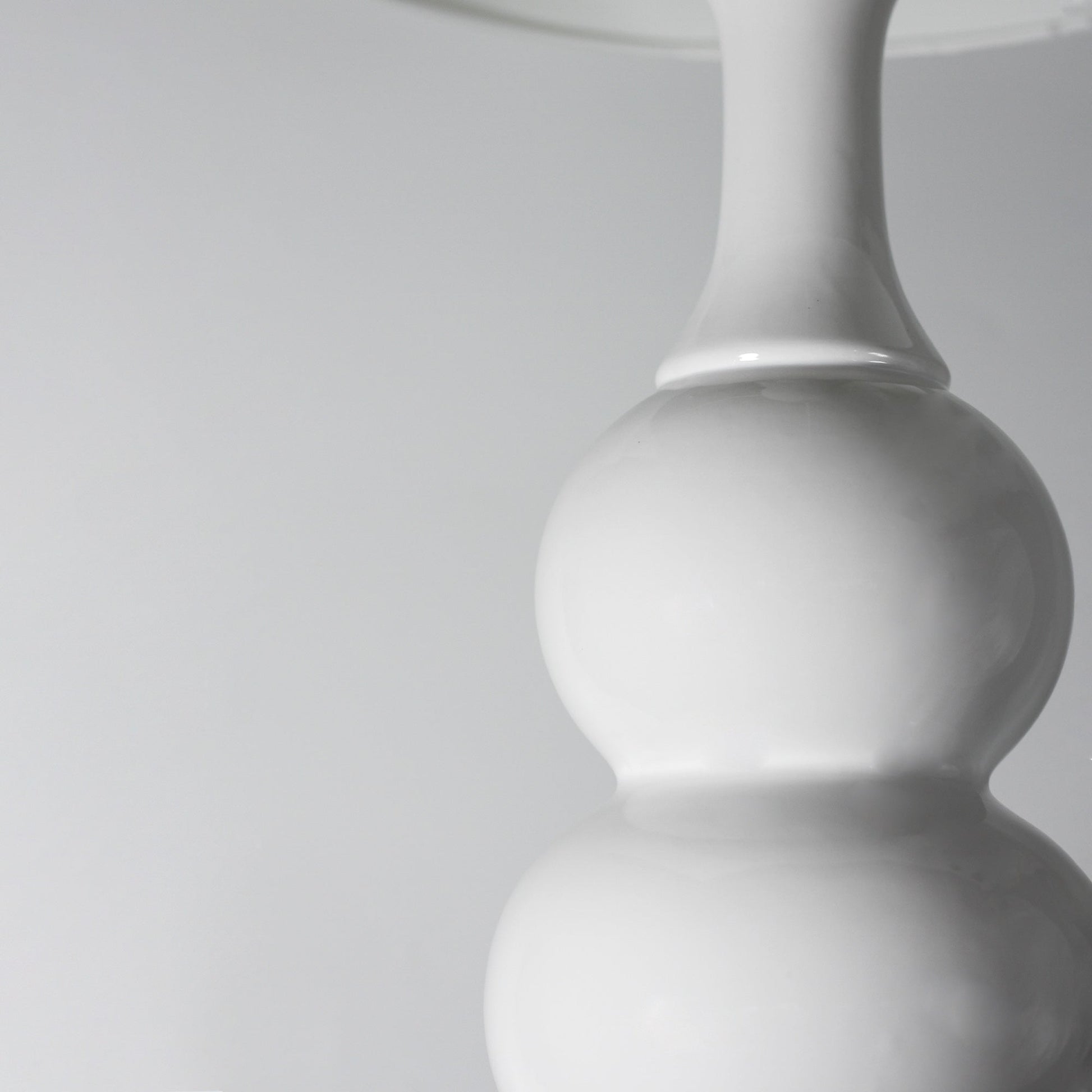 Pattery Barn Table Lamp - White - TRENDZ
