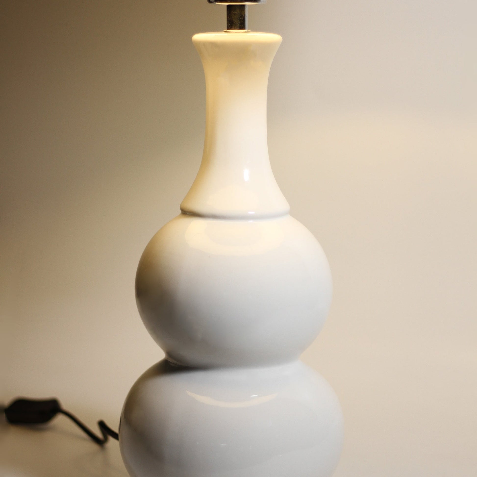 Pattery Barn Table Lamp - White - TRENDZ